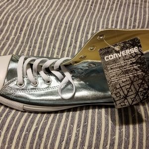 Converse - NEW Metallic Blue Silver (size 10M/12W)